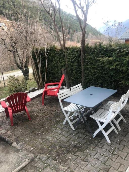 Appartement Rez De Jardin Montee De L'Alpe D'Huez La Garde  Exterior photo