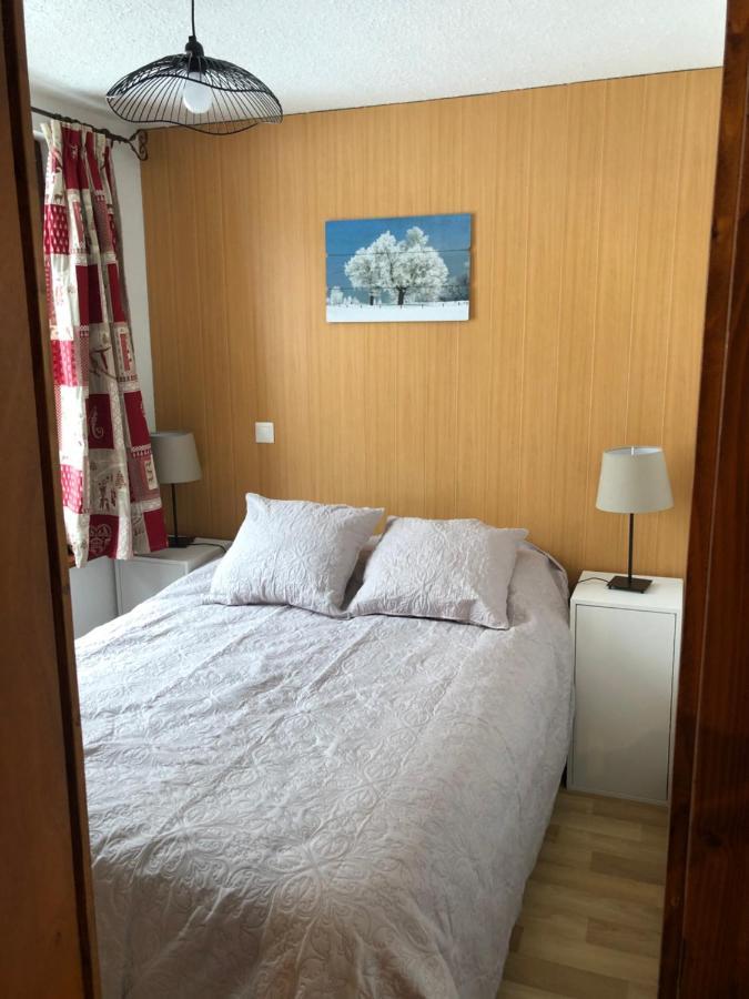 Appartement Rez De Jardin Montee De L'Alpe D'Huez La Garde  Exterior photo